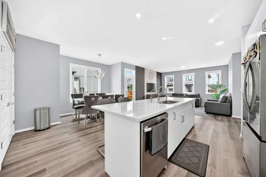 41 Cityline Heath NE Calgary AB T3N 2N5
