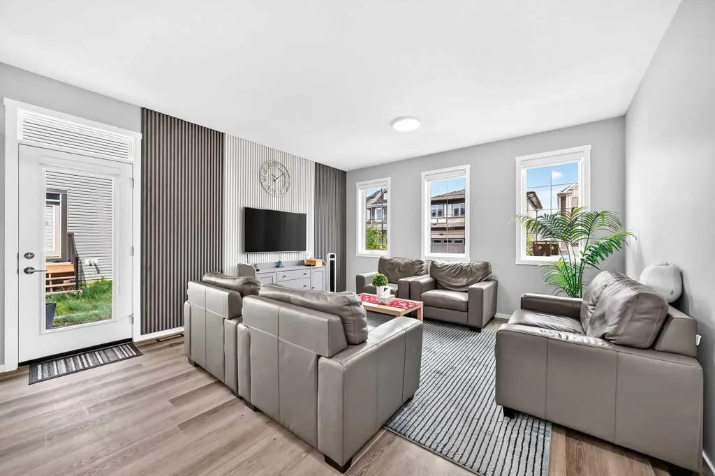 41 Cityline Heath NE Calgary AB T3N 2N5