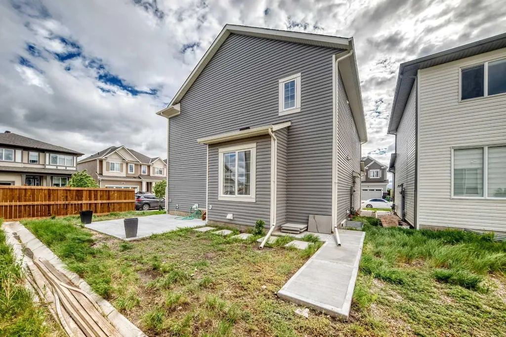 41 Cityline Heath NE Calgary AB T3N 2N5