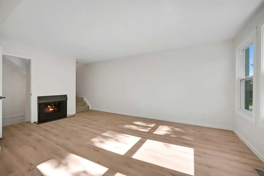 544 Blackthorn Road NE Calgary AB T2K 5J5