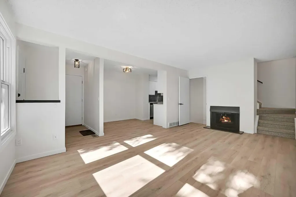 544 Blackthorn Road NE Calgary AB T2K 5J5