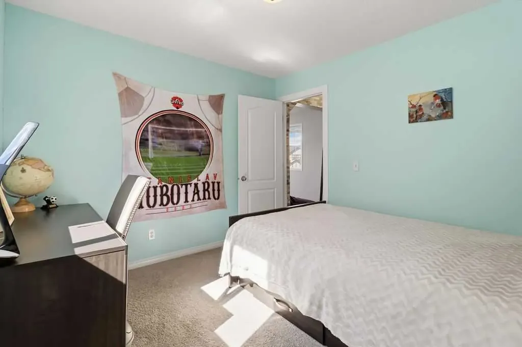 156 Silverado Range Close SW Calgary AB T2X 0C2