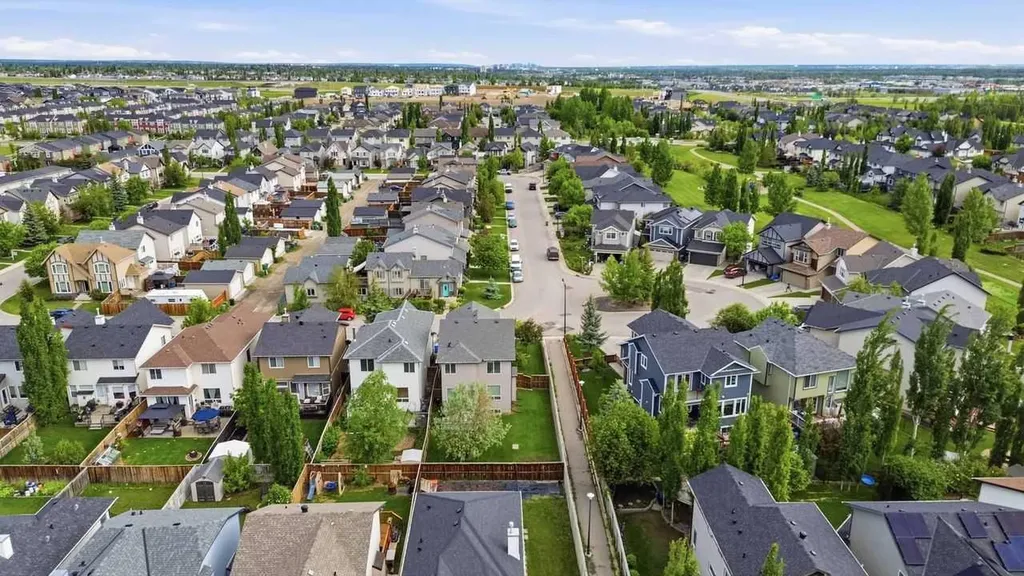 156 Silverado Range Close SW Calgary AB T2X 0C2