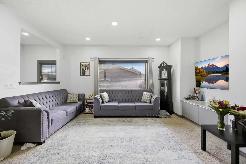 19 Skyview Point Road NE Calgary AB T3N0G9