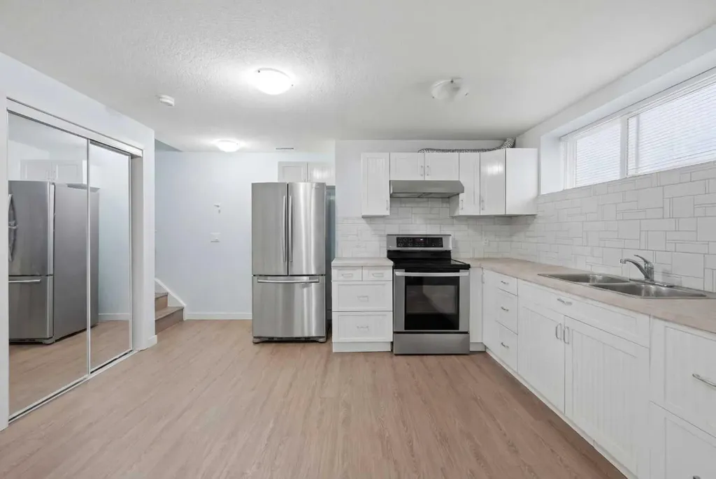 19 Skyview Point Road NE Calgary AB T3N0G9
