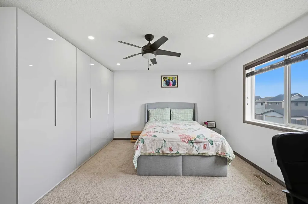19 Skyview Point Road NE Calgary AB T3N0G9