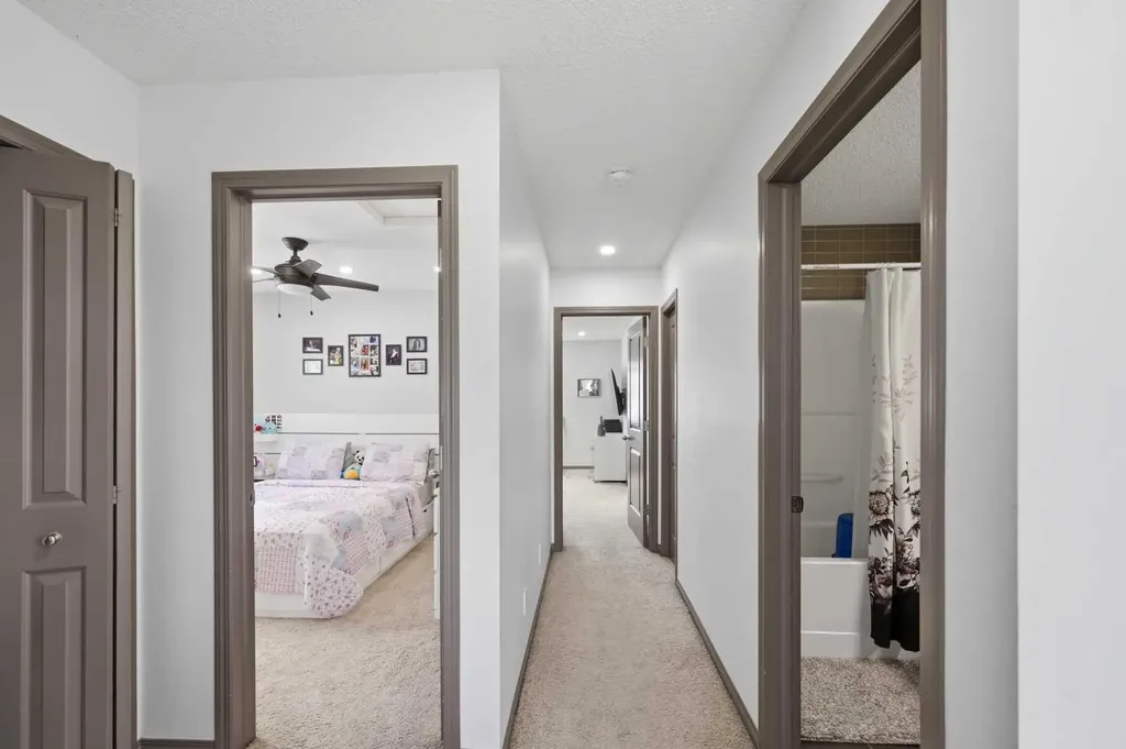 19 Skyview Point Road NE Calgary AB T3N0G9