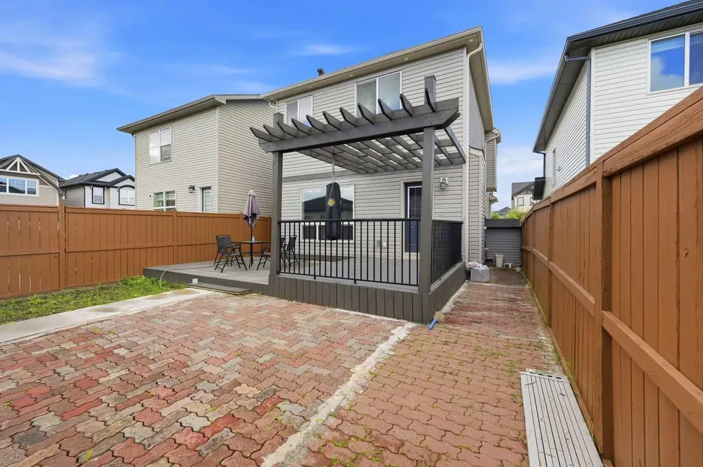 19 Skyview Point Road NE Calgary AB T3N0G9
