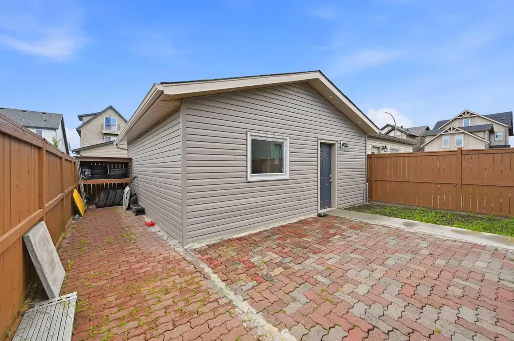 19 Skyview Point Road NE Calgary AB T3N0G9