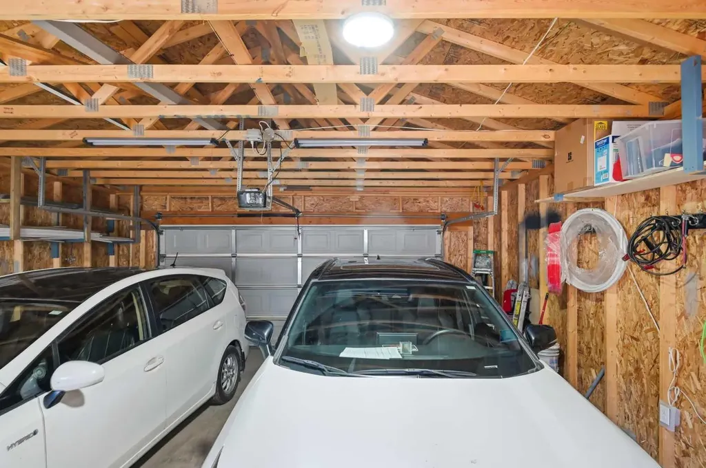 19 Skyview Point Road NE Calgary AB T3N0G9