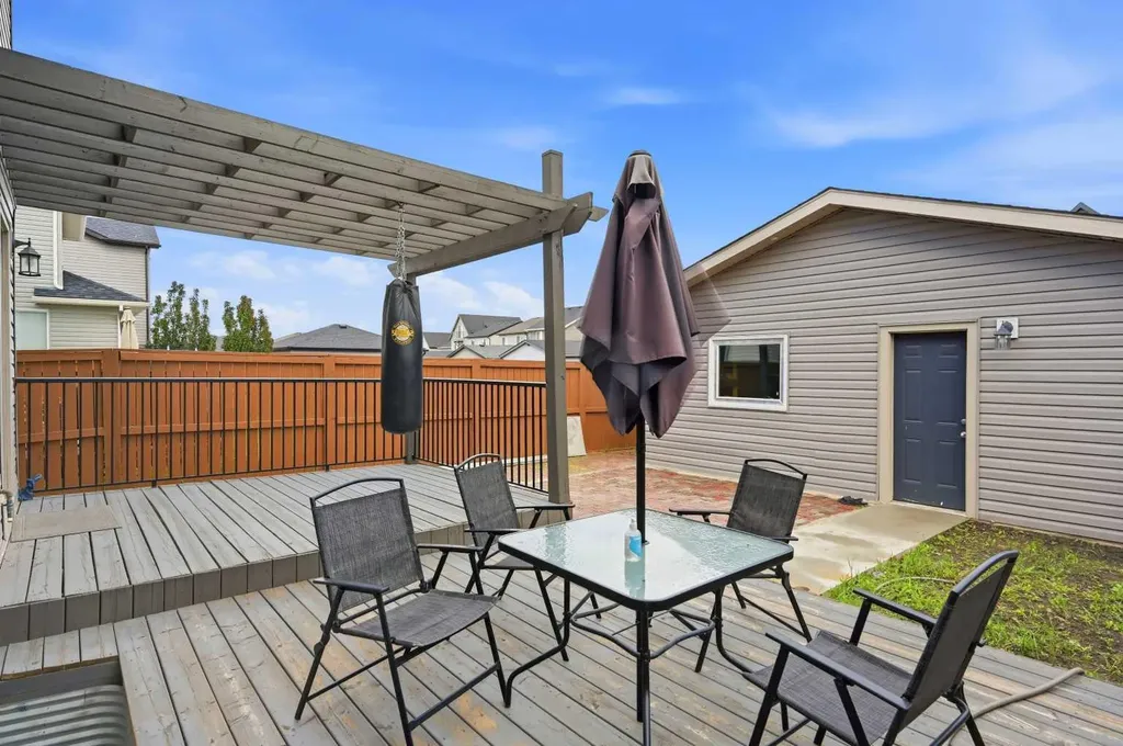 19 Skyview Point Road NE Calgary AB T3N0G9