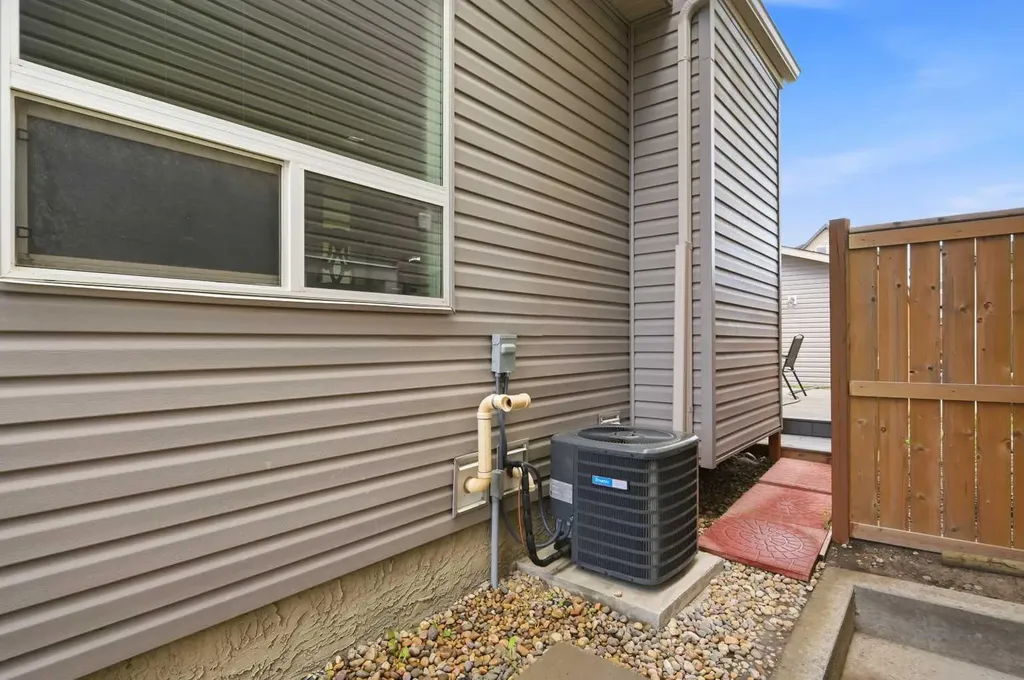 19 Skyview Point Road NE Calgary AB T3N0G9