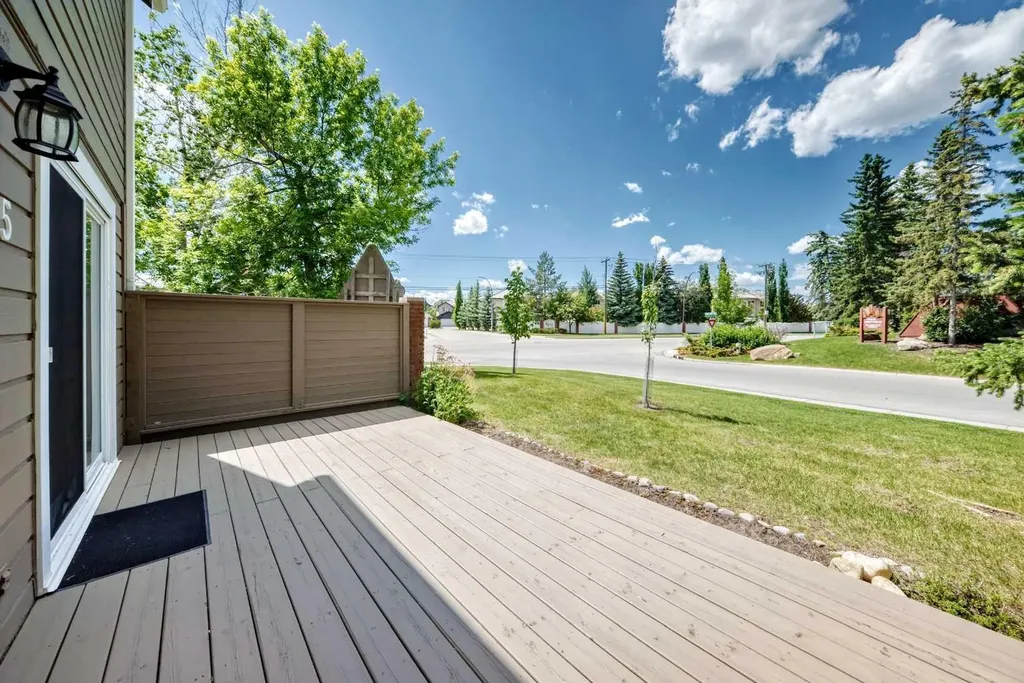 829 Coach Bluff Crescent SW Calgary AB T3H 1B1