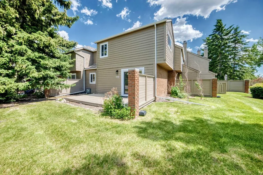 829 Coach Bluff Crescent SW Calgary AB T3H 1B1