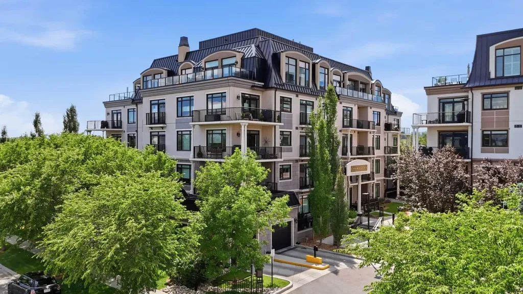 221 Quarry Way SE Calgary AB T2C5G4