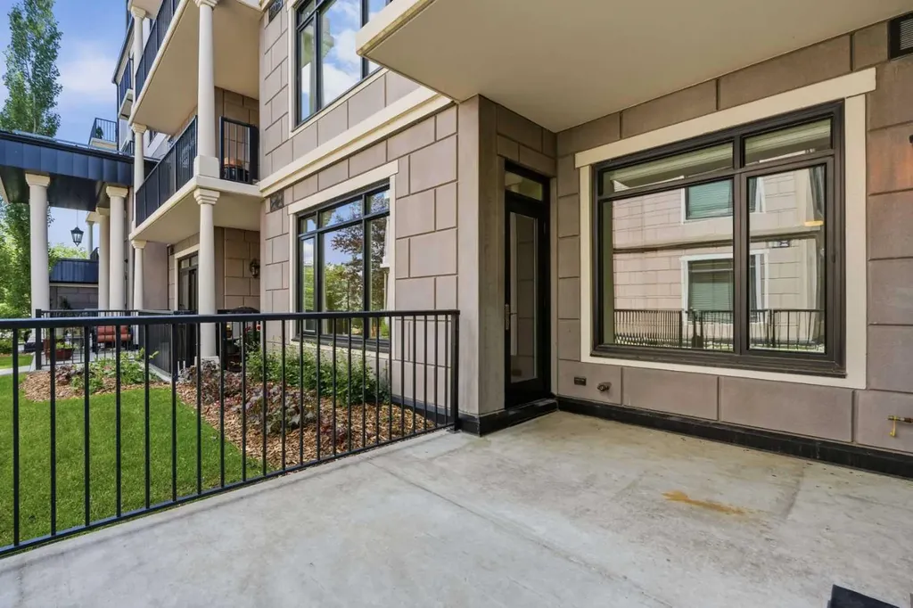 221 Quarry Way SE Calgary AB T2C5G4