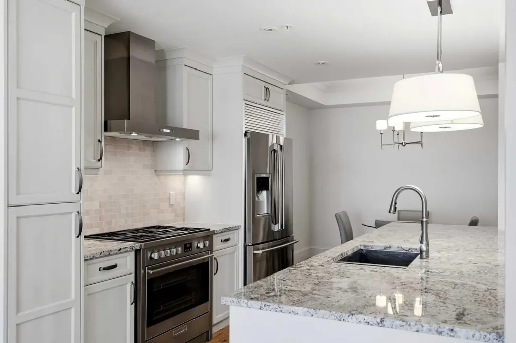 221 Quarry Way SE Calgary AB T2C5G4