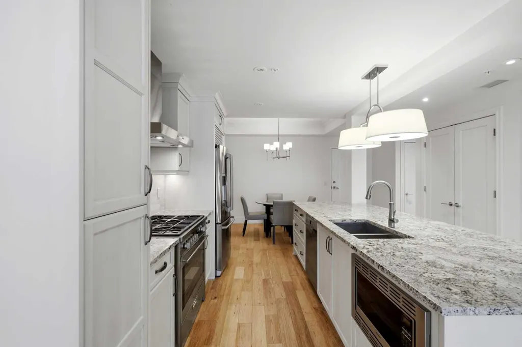 221 Quarry Way SE Calgary AB T2C5G4