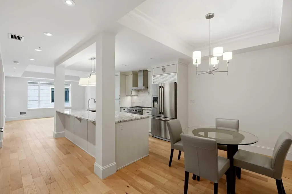 221 Quarry Way SE Calgary AB T2C5G4