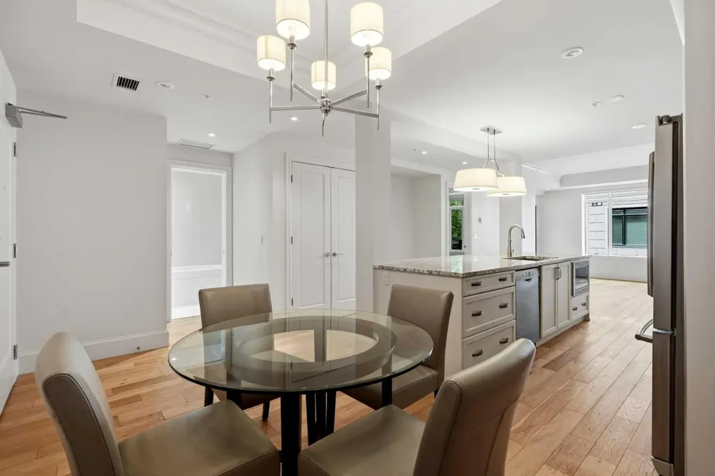 221 Quarry Way SE Calgary AB T2C5G4