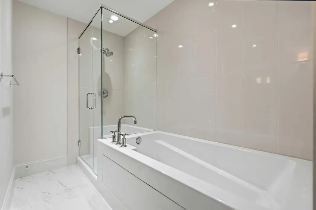 221 Quarry Way SE Calgary AB T2C5G4