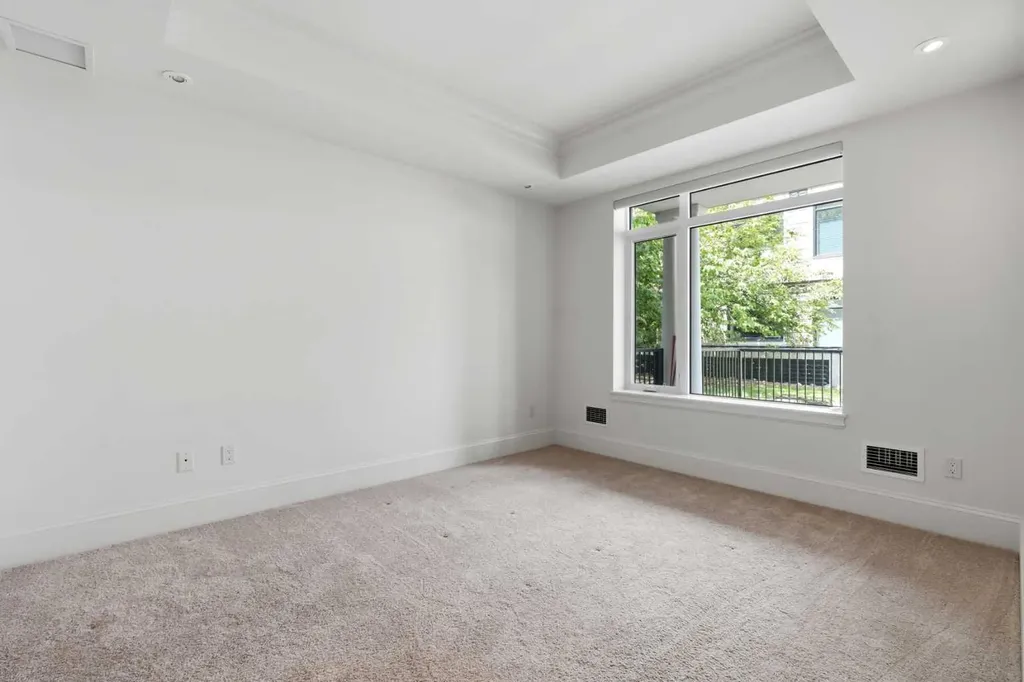 221 Quarry Way SE Calgary AB T2C5G4