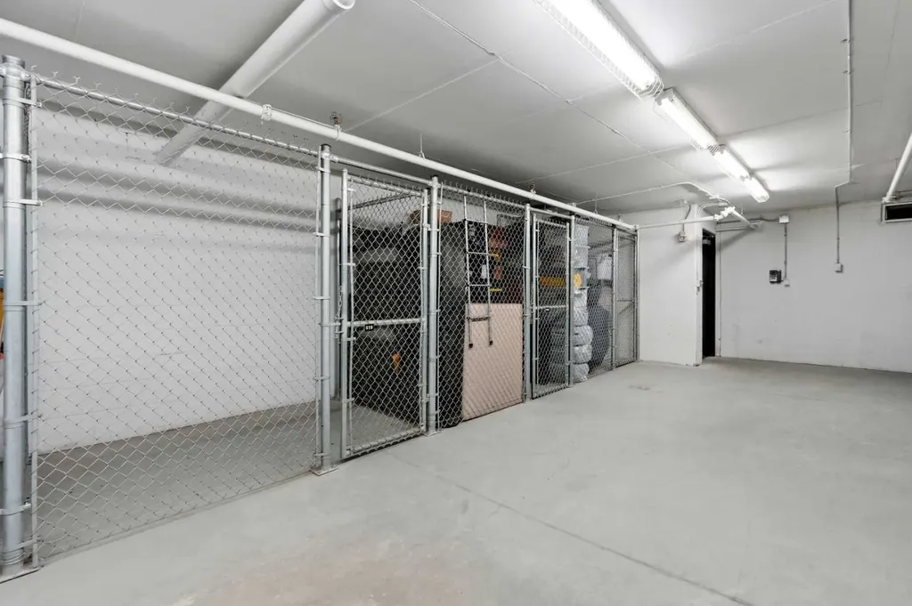 221 Quarry Way SE Calgary AB T2C5G4