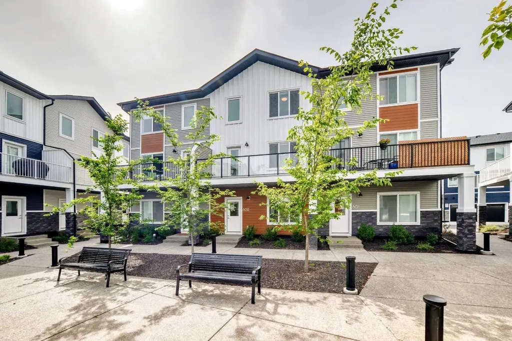 335 Creekside Boulevard SW Calgary AB T2X 5L1