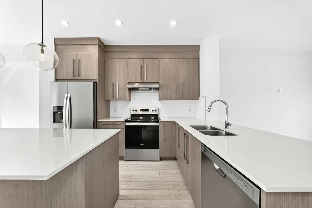 335 Creekside Boulevard SW Calgary AB T2X 5L1