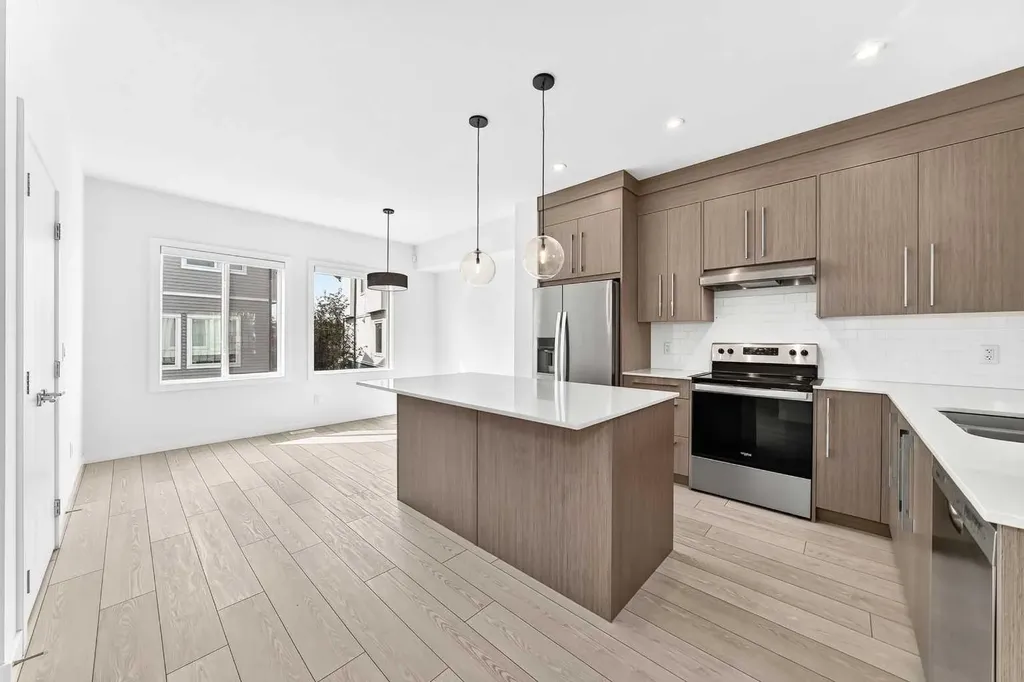 335 Creekside Boulevard SW Calgary AB T2X 5L1