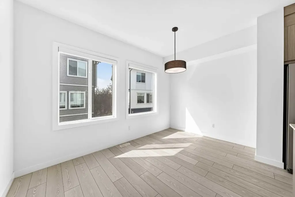 335 Creekside Boulevard SW Calgary AB T2X 5L1