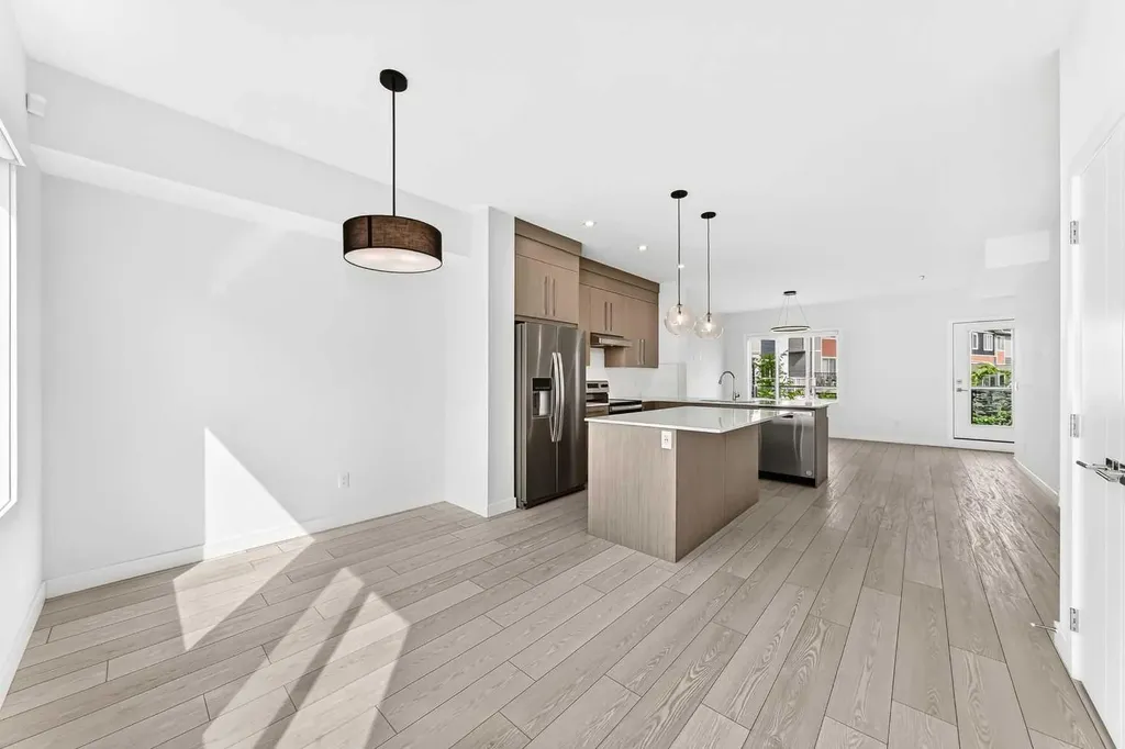 335 Creekside Boulevard SW Calgary AB T2X 5L1
