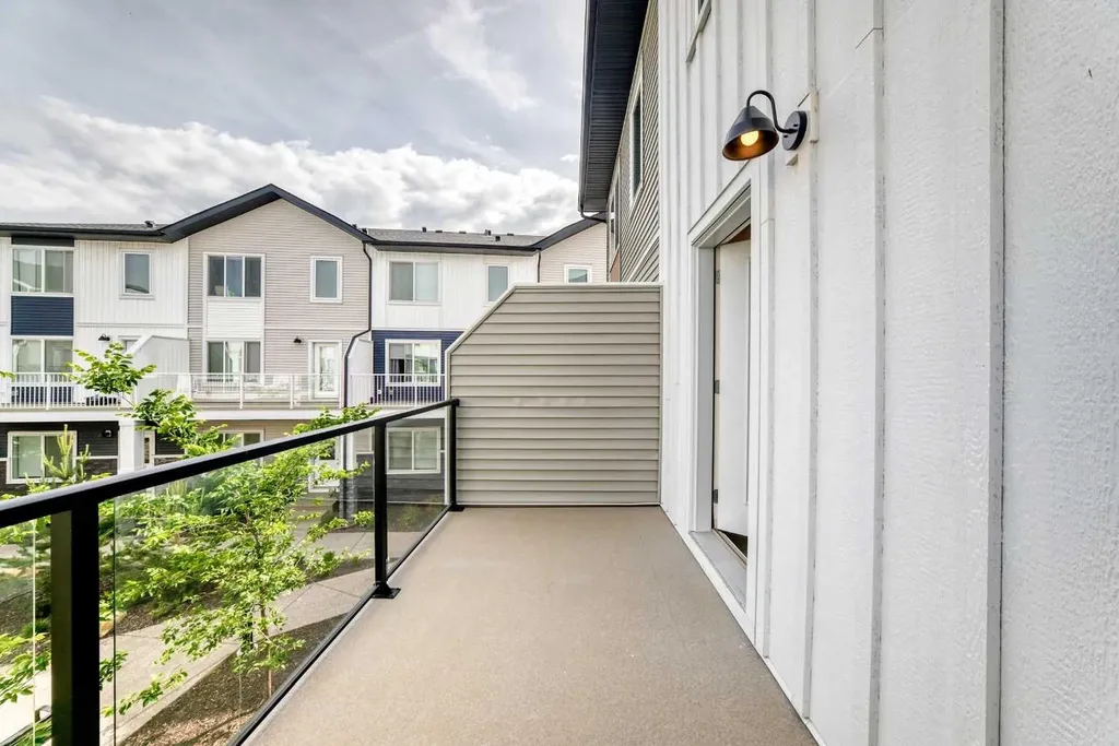 335 Creekside Boulevard SW Calgary AB T2X 5L1