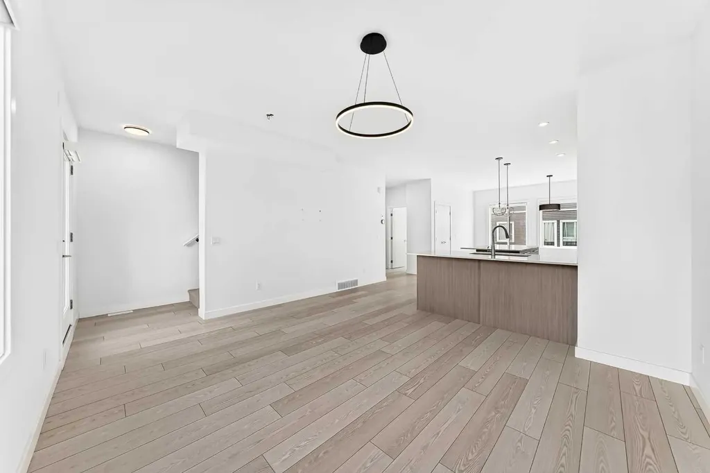 335 Creekside Boulevard SW Calgary AB T2X 5L1