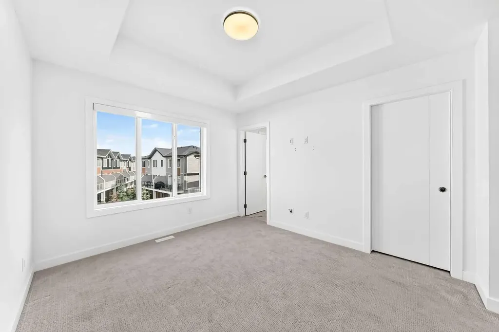 335 Creekside Boulevard SW Calgary AB T2X 5L1