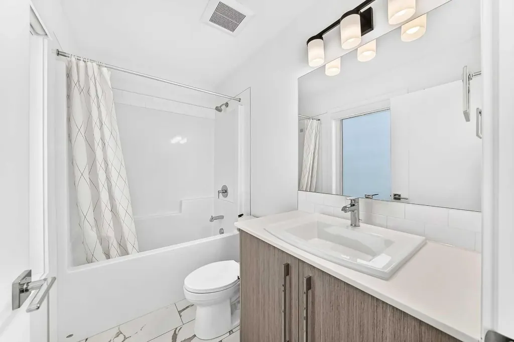 335 Creekside Boulevard SW Calgary AB T2X 5L1