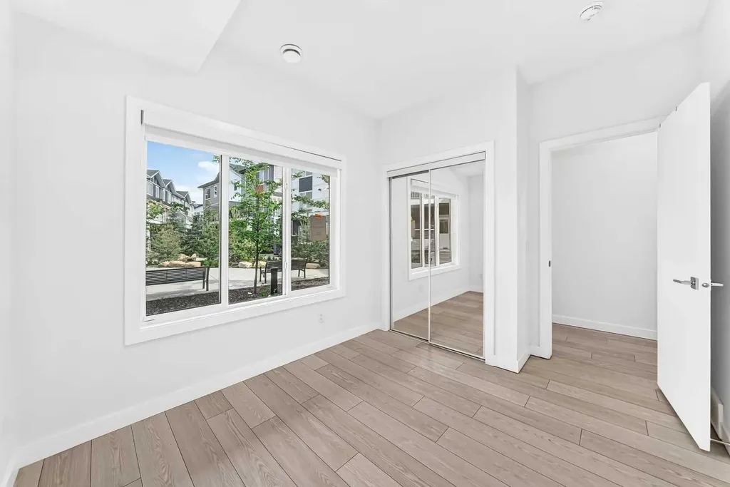 335 Creekside Boulevard SW Calgary AB T2X 5L1