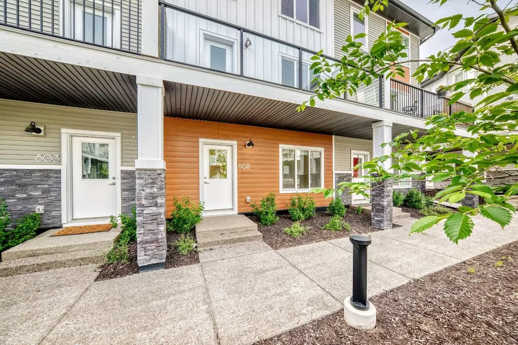 335 Creekside Boulevard SW Calgary AB T2X 5L1