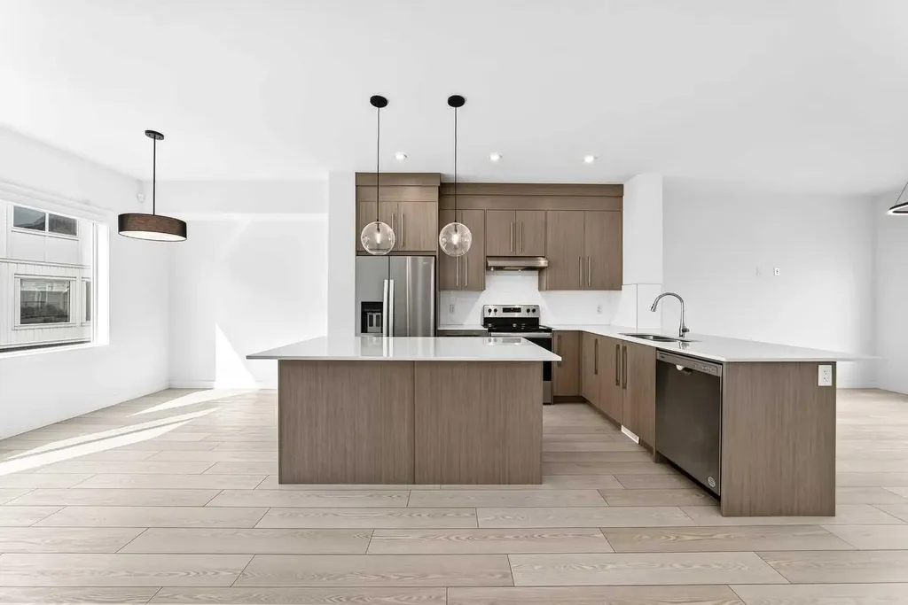 335 Creekside Boulevard SW Calgary AB T2X 5L1