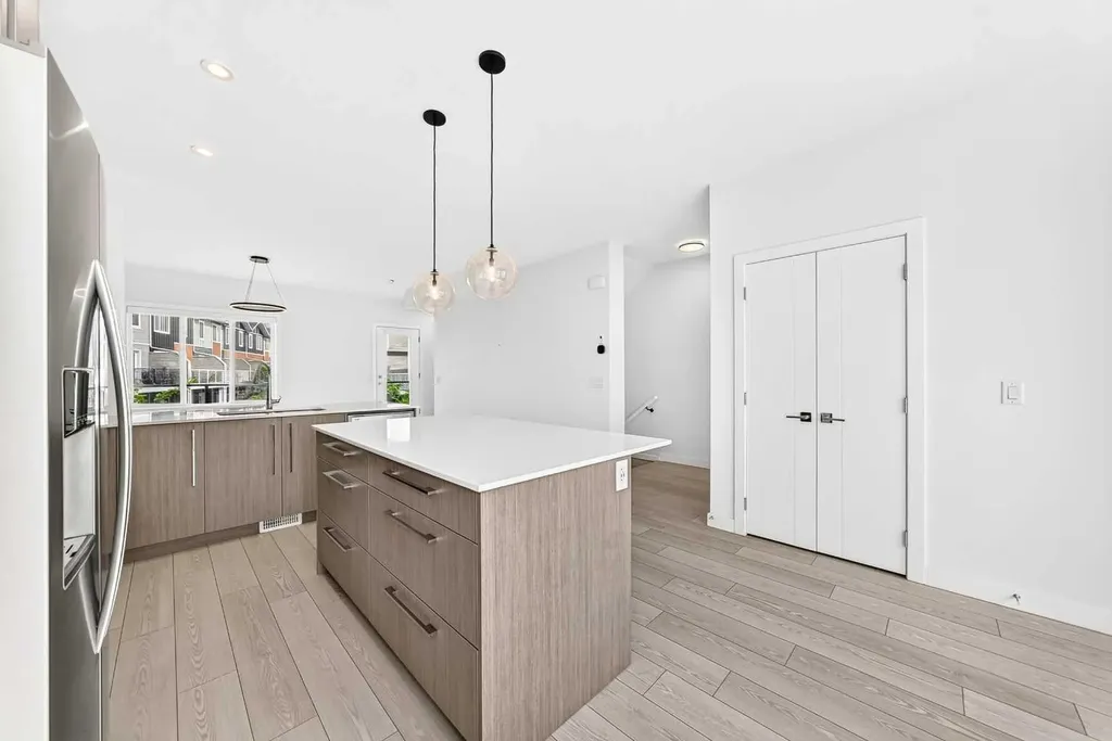 335 Creekside Boulevard SW Calgary AB T2X 5L1