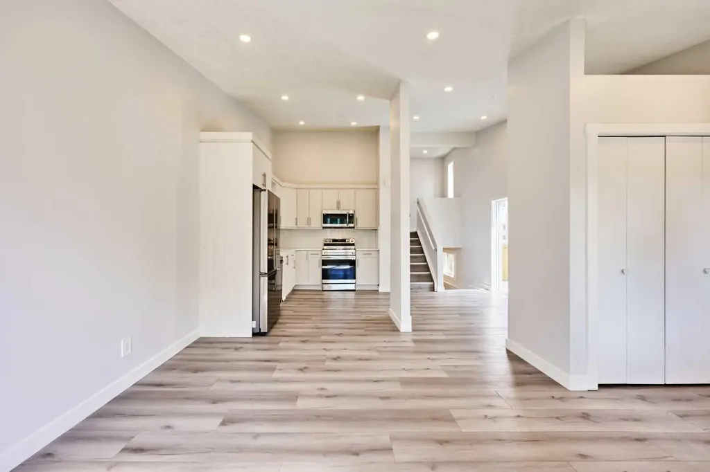 20 Erin Ridge Court SE Calgary AB T2B3B2