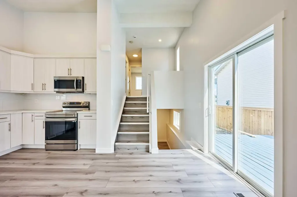 20 Erin Ridge Court SE Calgary AB T2B3B2