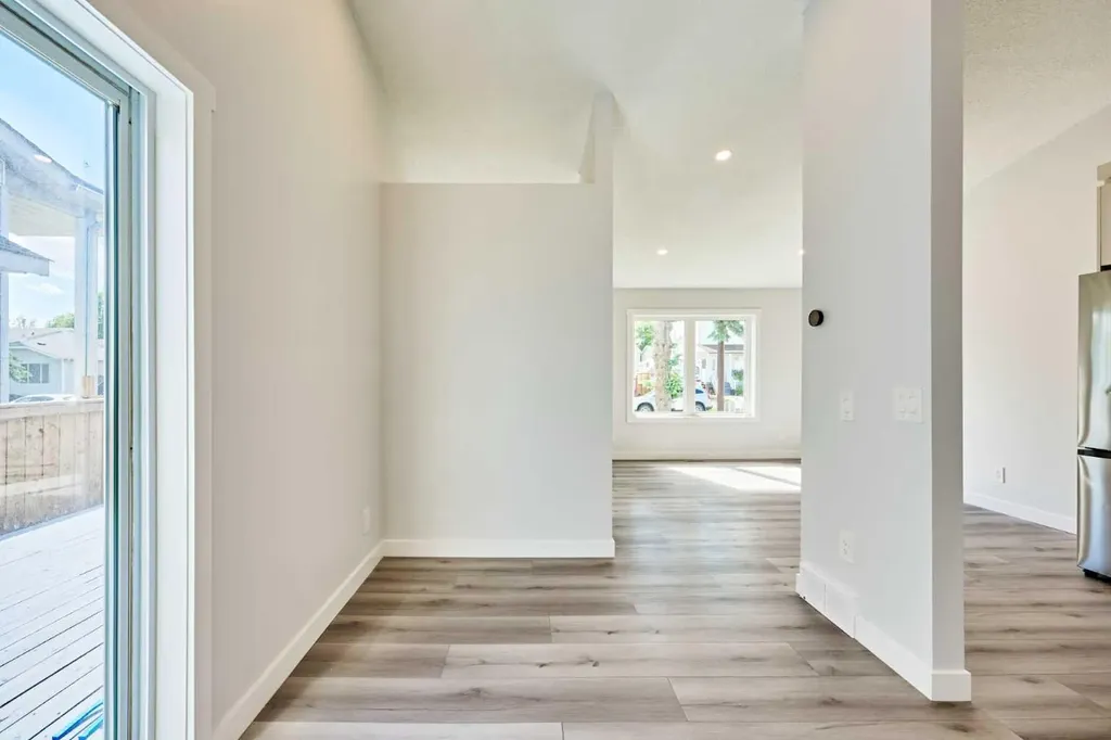 20 Erin Ridge Court SE Calgary AB T2B3B2