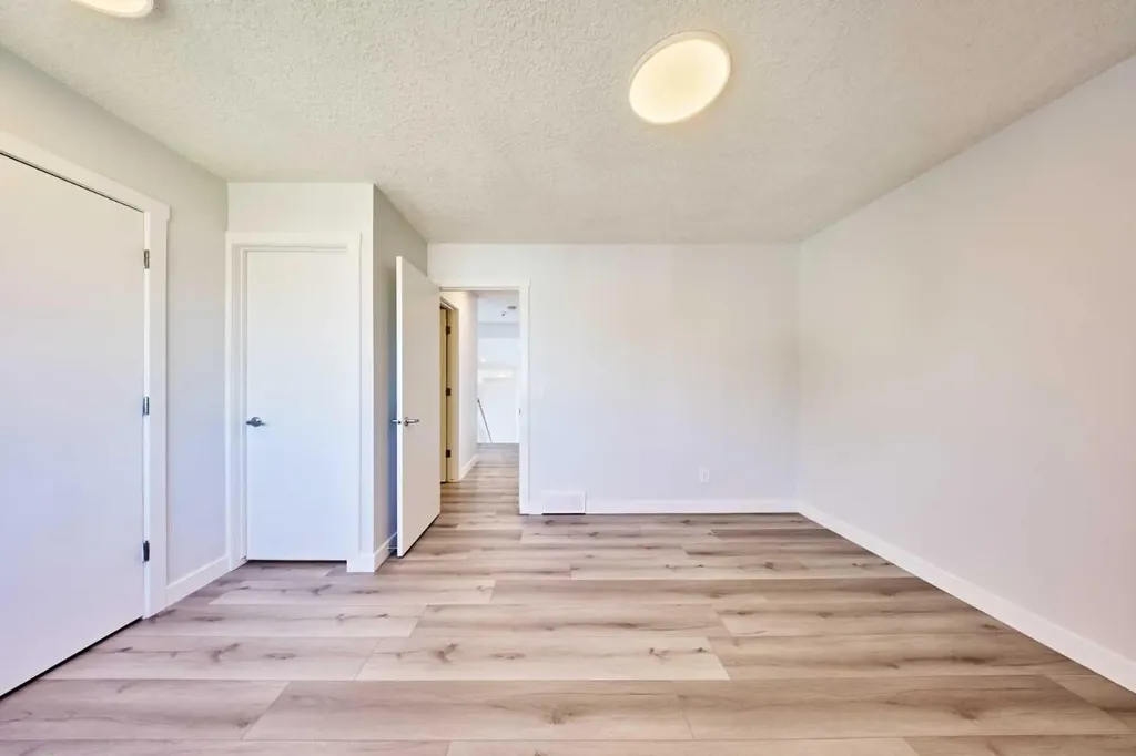 20 Erin Ridge Court SE Calgary AB T2B3B2