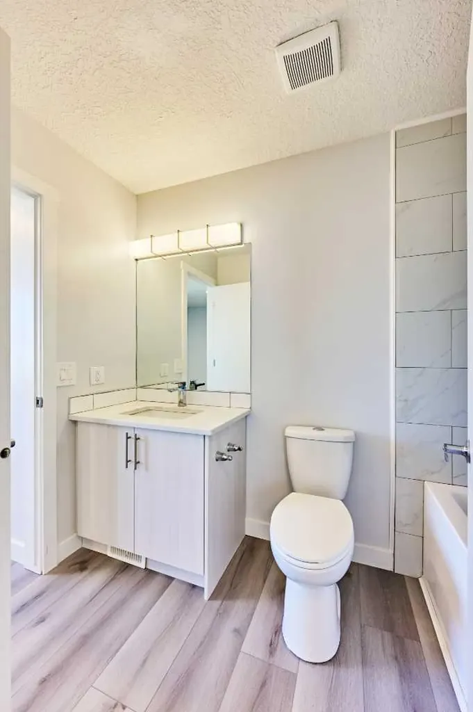 20 Erin Ridge Court SE Calgary AB T2B3B2