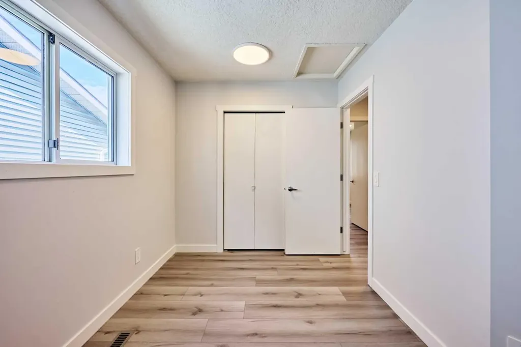 20 Erin Ridge Court SE Calgary AB T2B3B2