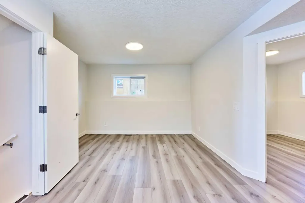 20 Erin Ridge Court SE Calgary AB T2B3B2