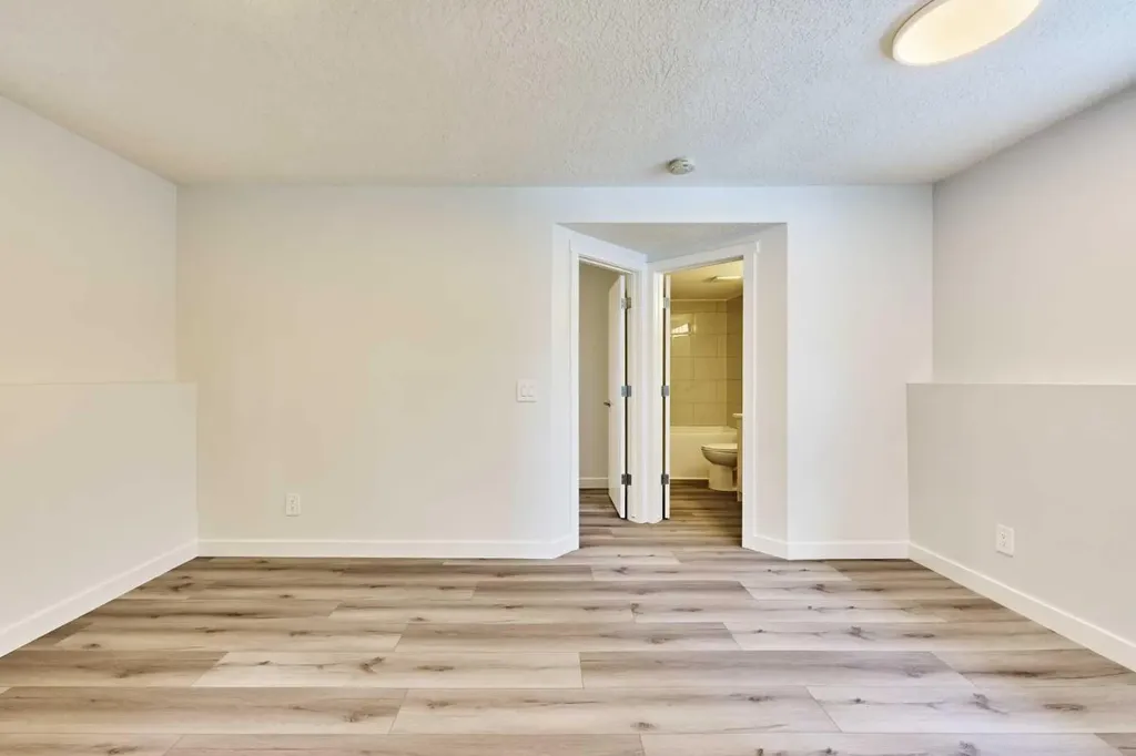 20 Erin Ridge Court SE Calgary AB T2B3B2