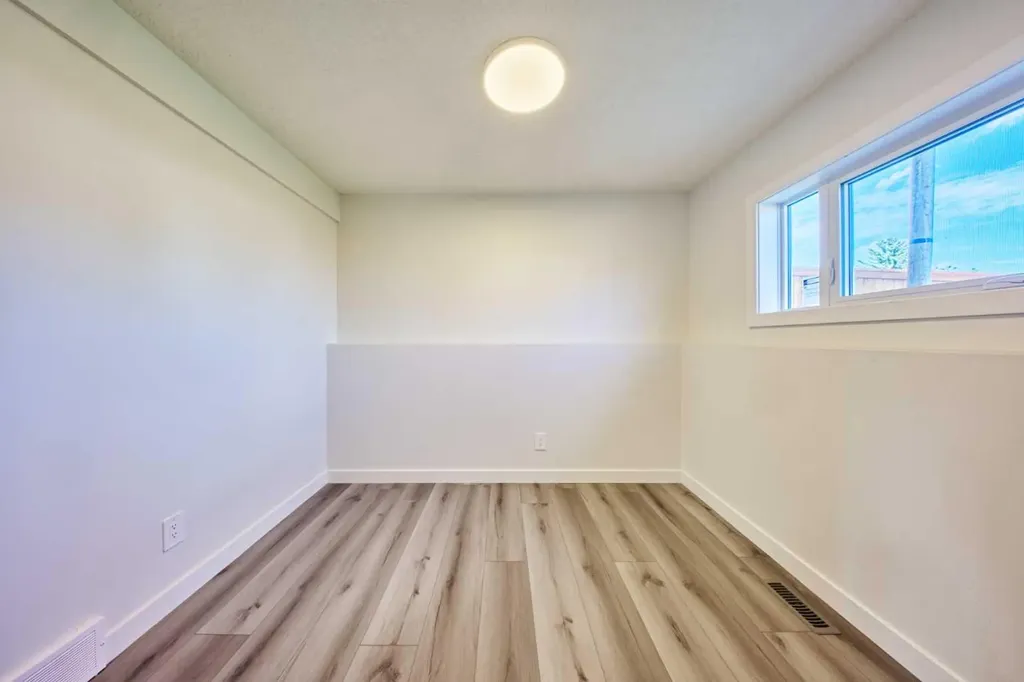 20 Erin Ridge Court SE Calgary AB T2B3B2