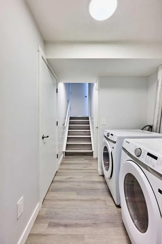 20 Erin Ridge Court SE Calgary AB T2B3B2